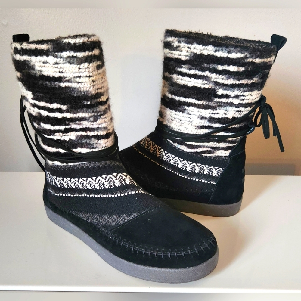 Toms Womens 7.5 Nepal Suede Knit Mid Calf Boots Black White Grey Fleece Lined